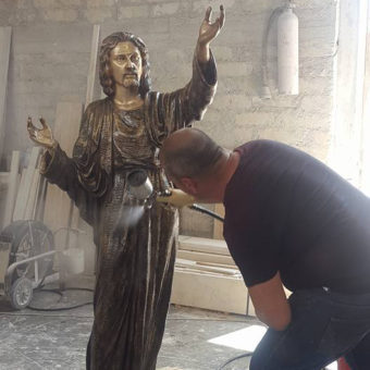 Lavorazione Statue di Gesù